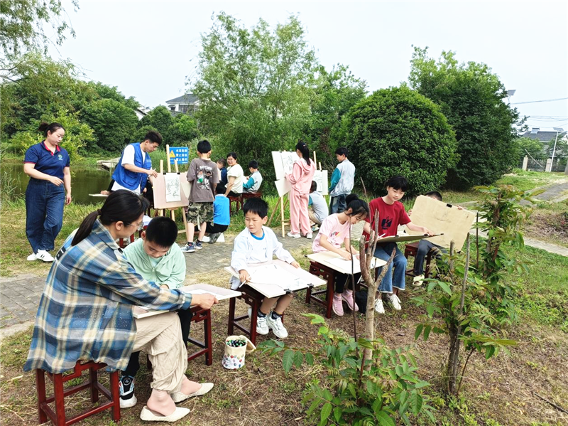 溧水区白马镇朱家边社区妇联开展"剪纸话家风61家训伴成长"家风家教
